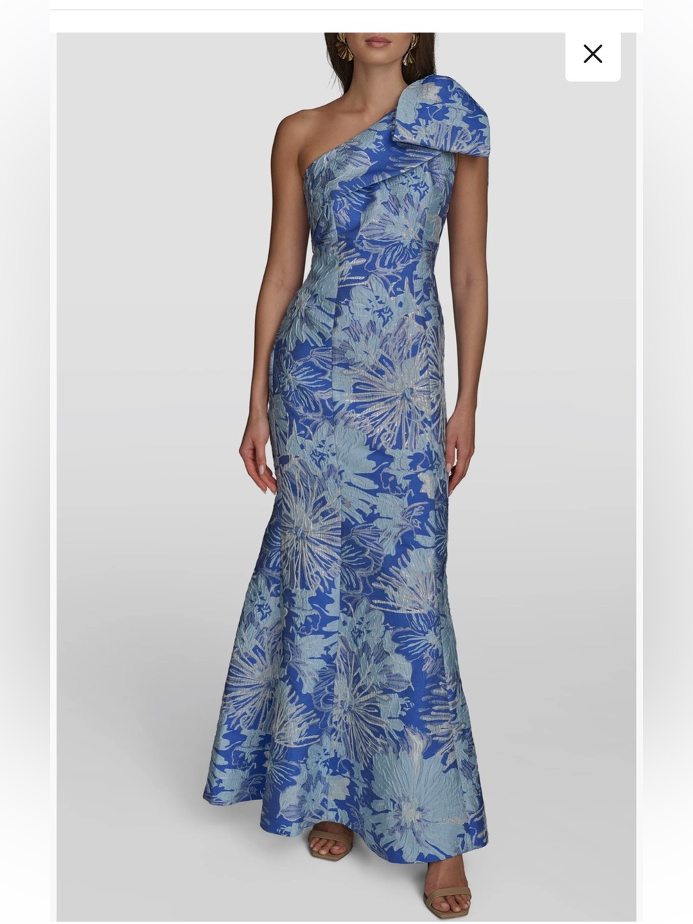 Metallic One-Shoulder Jacquard Mermaid Gown
Donna Karan New York sz 10 NWT